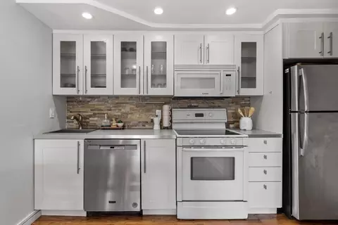 Kitchen - 34 Bayview Ter #5, Danvers, MA 01923 photo 2 of 7