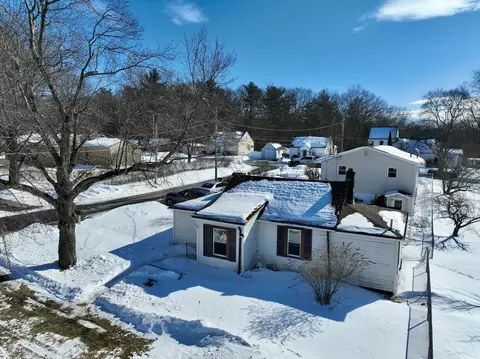 4 Broad St, South Hadley, MA 01075