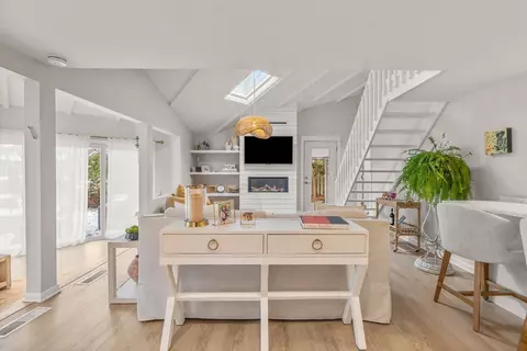 16 Bosuns Ln, Mashpee, MA 02649 photo 2