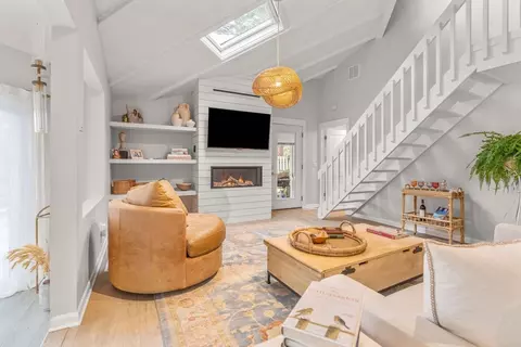 16 Bosuns Ln, Mashpee, MA 02649 photo 5