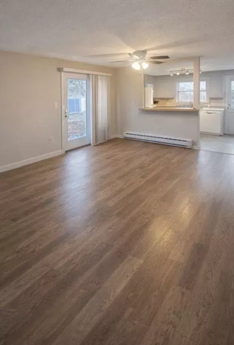 22 Maple Ave, Danvers, MA 01923 photo 4