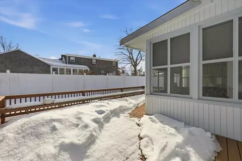 27 Kane St, Fall River, MA 02720 photo 5