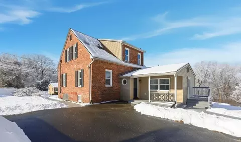 88 Newell St, Chicopee, MA 01013