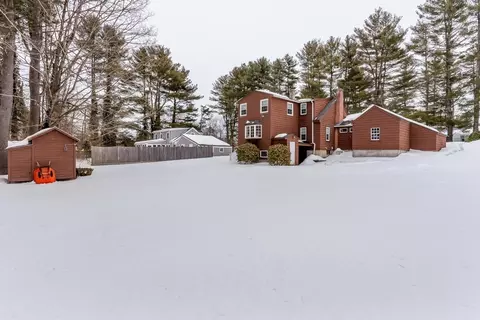 Exterior - 20 Forrest Rd, Walpole, MA 02081 photo 3 of 5
