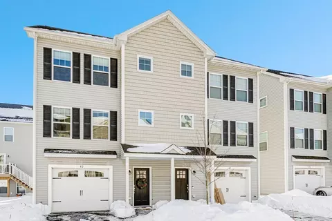 1400 Gorham St #42, Lowell, MA 01852