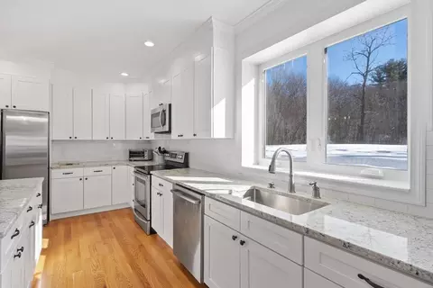 31 Elm St, Upton, MA 01568 photo 7