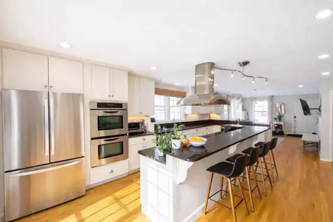 6 Adams Ct, Hingham, MA 02043 photo 3