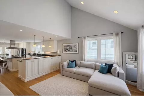 6 Adams Ct, Hingham, MA 02043 photo 5