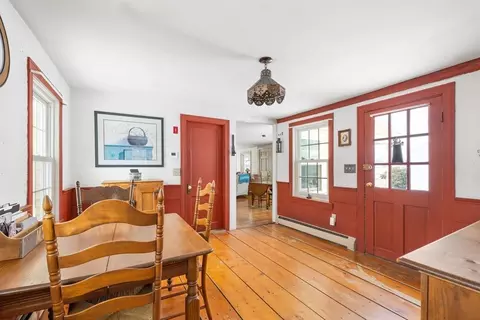 8 Washington St, Mendon, MA 01756 photo 10