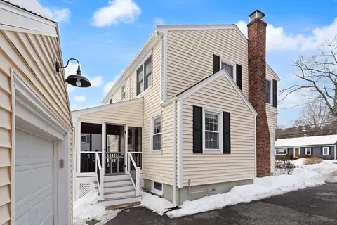 Exterior - 50 Forest St, Reading, MA 01867 photo 5 of 8