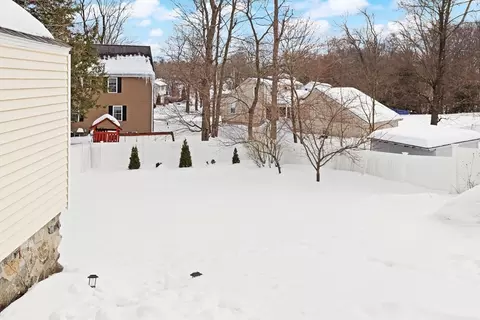 Exterior - 50 Forest St, Reading, MA 01867 photo 6 of 8