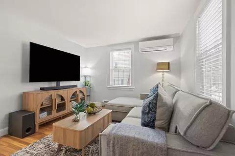 Living - 50 Forest St, Reading, MA 01867 photo 4 of 5