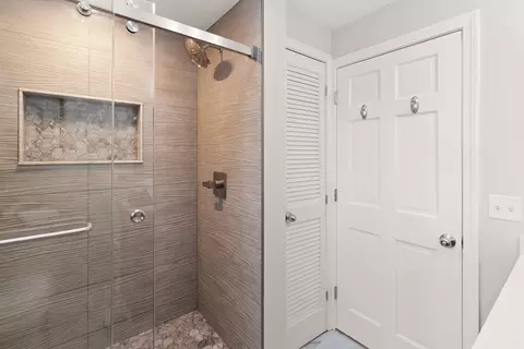 Bath - 50 Forest St, Reading, MA 01867 photo 3 of 3
