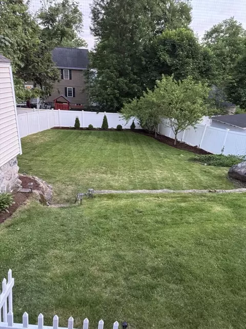 Exterior - 50 Forest St, Reading, MA 01867 photo 7 of 8
