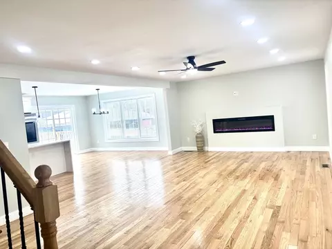 Living - 106 Almira, Springfield, MA 01119 photo 5 of 5