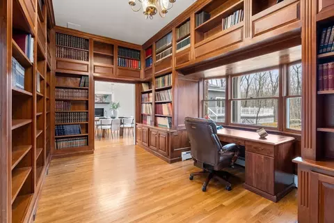 85 Schoolmaster Ln, Dedham, MA 02026 photo 13