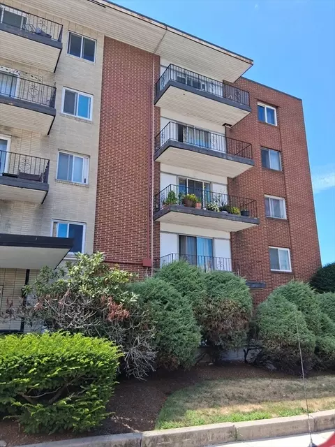 80 Main St #9, Malden, MA 02148