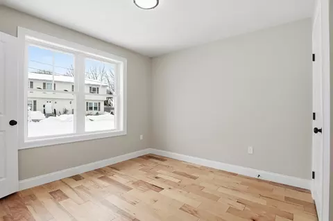 12 Benham St, Worcester, MA 01604 photo 11