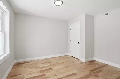 12 Benham St, Worcester, MA 01604 photo 10