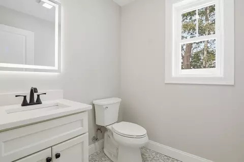 12 Benham St, Worcester, MA 01604 photo 12