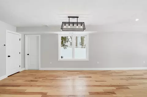 12 Benham St, Worcester, MA 01604 photo 8
