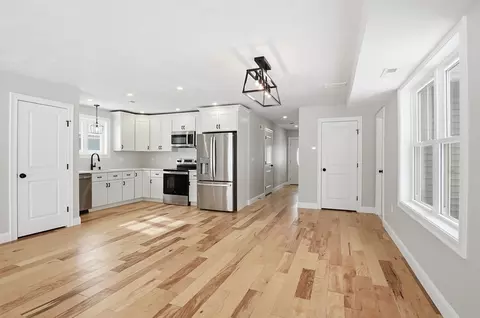 12 Benham St, Worcester, MA 01604 photo 4