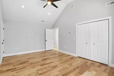 12 Benham St, Worcester, MA 01604 photo 16
