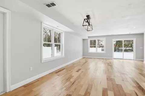 12 Benham St, Worcester, MA 01604 photo 6