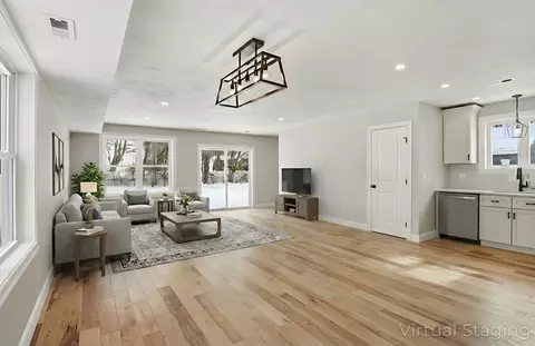 12 Benham St, Worcester, MA 01604 photo 5