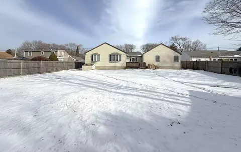 Exterior - 22 Oakdale Rd, Canton, MA 02021 photo 2 of 2