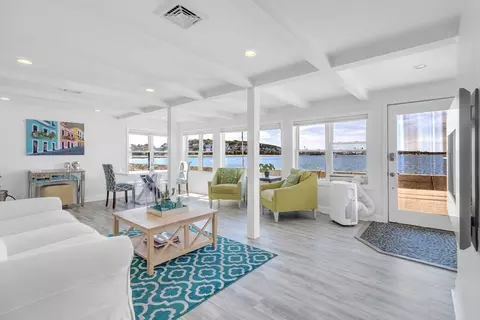 87 Fort Point Rd, Weymouth, MA 02191