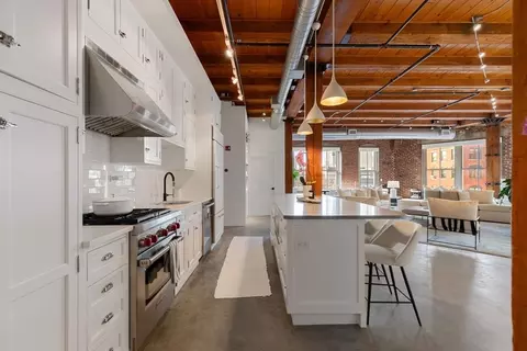 35 Channel Center St #402, Boston, MA 02210
