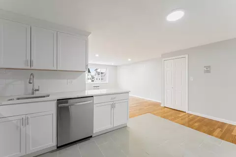 15 Staples Ave #31, Everett, MA 02149 photo 4