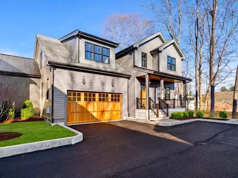 8 Flatley Ave, Manchester, MA 01944