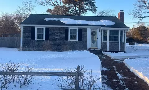 36 Pawnee Rd, Yarmouth, MA 02673