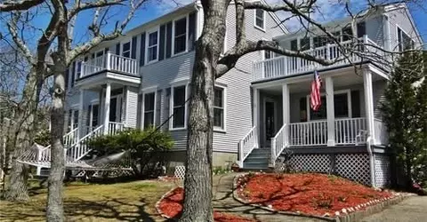32 Niagara Ln, Yarmouth, MA 02673