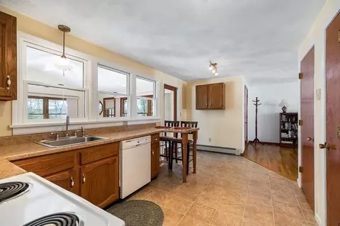 13 Honeysuckle Rd, Gloucester, MA 01930 photo 12