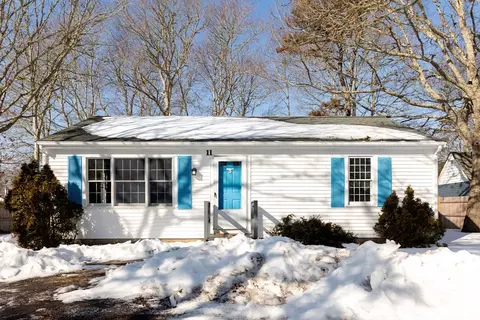 11 Hudson Rd, Yarmouth, MA 02673
