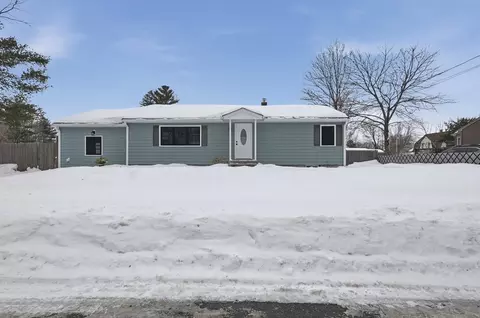 37 Lexington Ave, Methuen, MA 01844