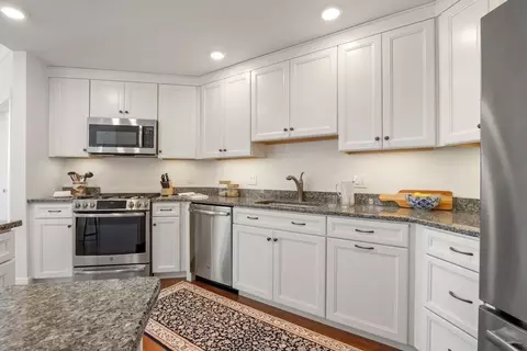 Kitchen - 7 Executive Dr #233, Stoneham, MA 02180 photo 4 of 4