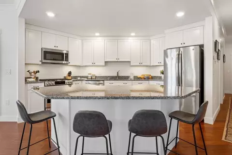 Kitchen - 7 Executive Dr #233, Stoneham, MA 02180 photo 2 of 4