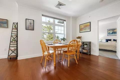 Dining - 7 Executive Dr #233, Stoneham, MA 02180 photo 2 of 2