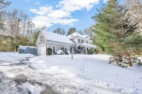 32 Pimlico Pond Rd, Forestdale, MA 02644
