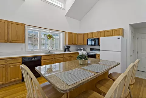 Kitchen - 30 Grant Breen Dr, Mashpee, MA 02649 photo 4 of 4