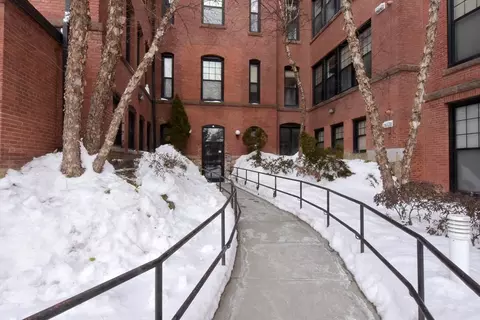 28 Adams St #304, Worcester, MA 01604
