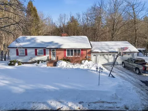 16 Worcester Rd, Townsend, MA 01469