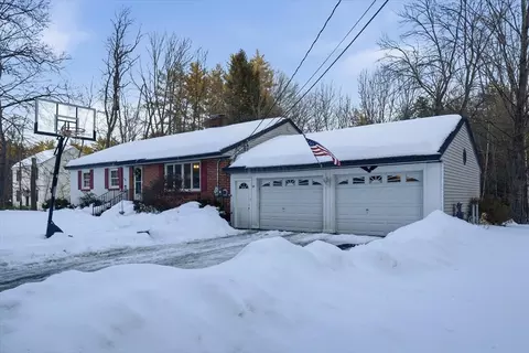 16 Worcester Rd, Townsend, MA 01469 photo 2