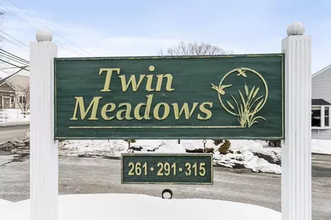 315 Broadway #1, Dracut, MA 01826