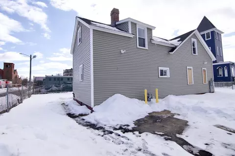 63 Bay St, Springfield, MA 01109 photo 2