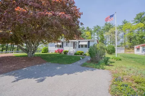 6 Coachman Ter, Plymouth, MA 02360